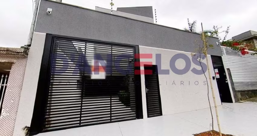Sobrado de luxo em condomínio na Água Rasa: 3 quartos, 3 suítes, 2 salas, 3 banheiros, 2 vagas - 165 m² em SP.
