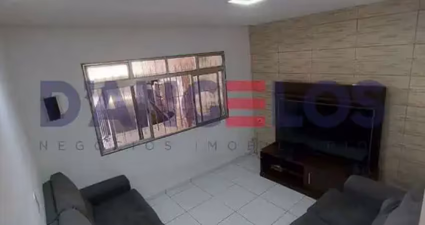 Casa com 2 moradias, sendo 3 e 2 dormitórios á venda, próximo estação dom bosco