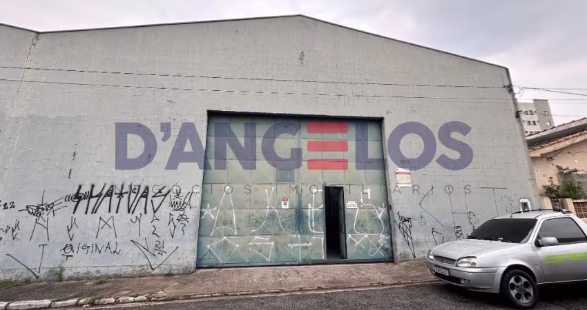 Galpão Comercial para Locação na Vila Carrão, São Paulo-SP: 1 Sala, 3 Banheiros, 550m² de Área.