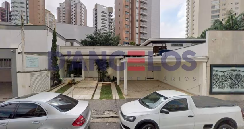 Excelente e Luxuosa Casa Comercial para Locação em São Paulo-SP, Jardim Anália Franco: 4 Salas, 5 Banheiros, 7 Vagas, 370m² de Área.