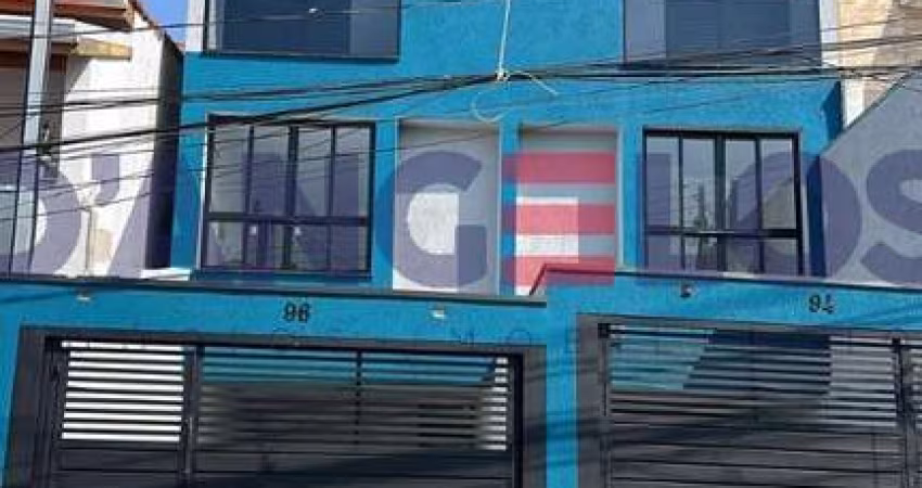 Lindo Sobrado à venda em São Paulo-SP na Vila Alpina: 3 quartos, 1 suíte, 2 salas, 3 banheiros, 2 vagas de garagem!