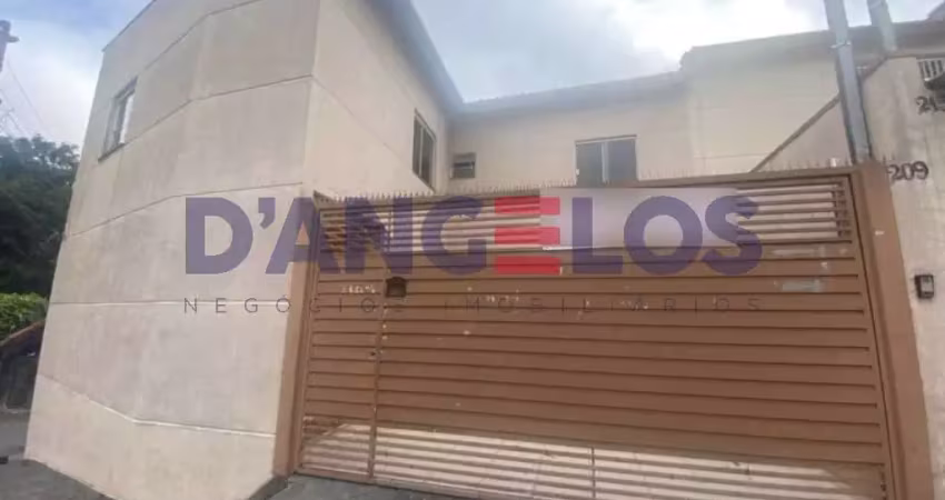 Sobrado para locação em são paulo-sp, vila carmosina: 3 quartos, 1 suíte, 2 salas, 2 banheiros, 2 vagas, 100m² de área.
