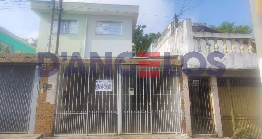 Sobrado de 3 quartos para locação em SP - 2 vagas, 2 banheiros, 90m² - A 1km do metrô Guilhermina Esperança