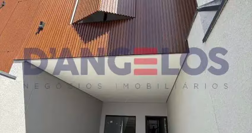 Magnífico sobrado de 3 quartos e 3 suítes na cidade patriarca, são paulo-sp: 2 salas, 4 banheiros, 2 vagas de garagem e 100m² de área
