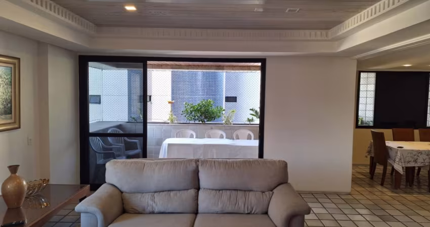 Oportunidade! Apartamento no Bairro do  Parnamirim com 190m²  4 quartos sendo 2 suítes por R$ 950MIL.