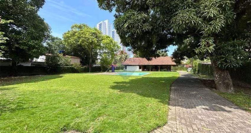 Vendo Linda Casa no Bairro da Iputinha com 280m², 4 quartos sendo 3 suítes  por R$ 1.550.000,00.