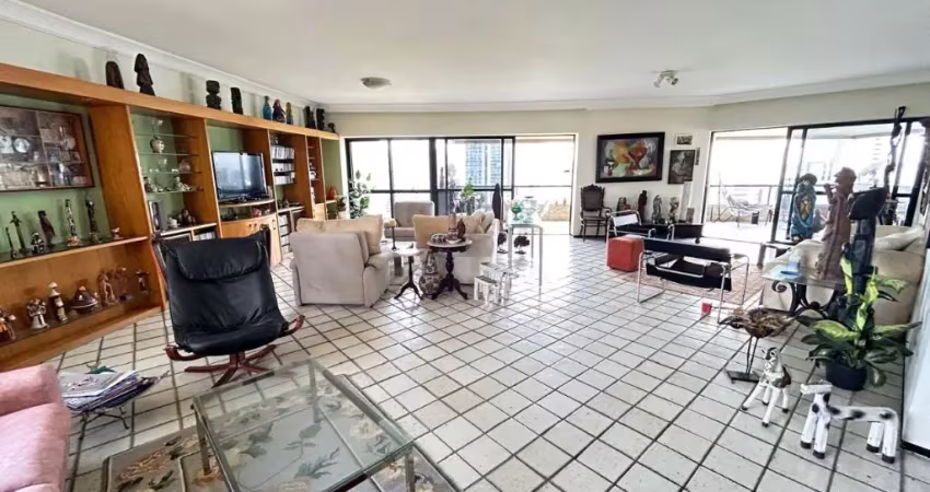 Edf. Saint Paul de Vence - Apartamento ao lado do Parque da  Jaqueira com 4 quartos sendo 4 suítes no  com 4  com 300m² por R$ 2.350.000,00.