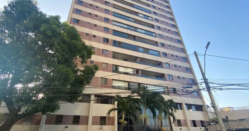 Edf. Poeme - Apartamento no Bairro de Casa Forte com 3 quartos sendo 3 suítes  com 139m² por R$ 1.330.000,00.