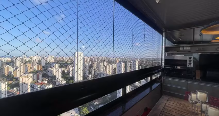 Edf. Maria Diva - Apartamento no Bairro de Casa Forte com 4 quartos sendo 2 suítes com 150m² por R$ 1.700.000,00.