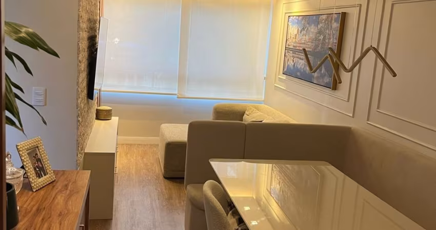 Edf. Maria Lina e Maria Lara - Apartamento todo decorado  com 3  quartos sendo 1 suíte com 65m² por R$ 629MIL.