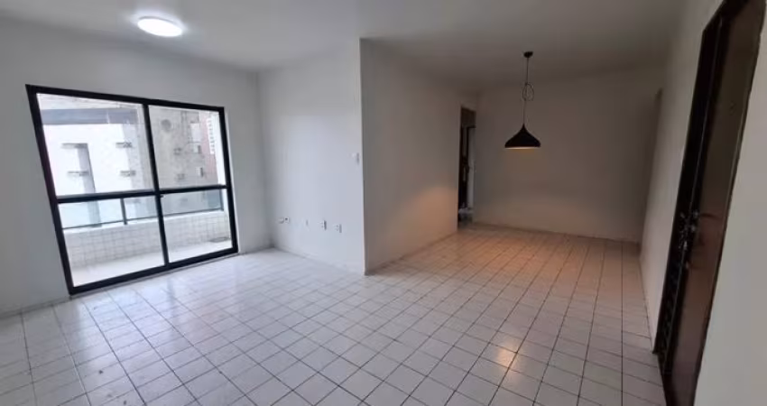 Edf. Vitória Colonial - Apartamento no Bairro da Tamarineira com 3 quartos sendo 1 suíte com 82m² por R$ 550MIL.