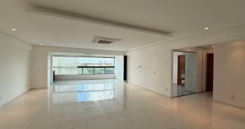 Condomínio reserva apipucos - apartamento com 4 quartos sendo 4 suítes com 208m², 4 vagas de garagem e lazer completo por r$ 2.500.000,00.
