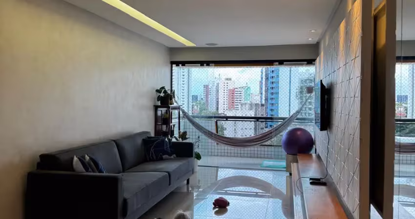 Apartamento no bairro da torre com 3 quartos sendo 1 suíte com 114m², 2 vagas e lazer por r$ 650mil.