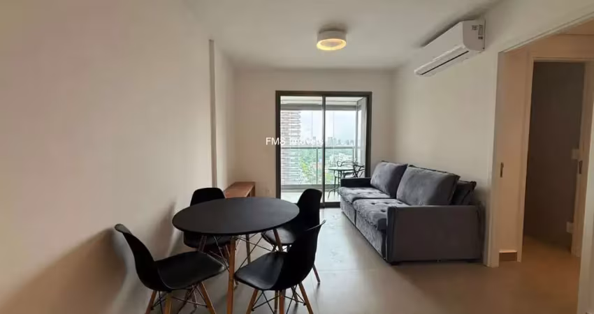 Apartamento com 1 dormitório na avenida indianópolis.