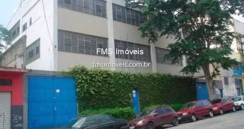 Prédio comercial inteiro para locação na casa verde.