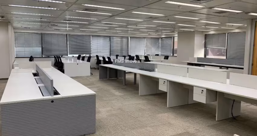 Conjunto comercial na cidade monções com 295,49m² de área.