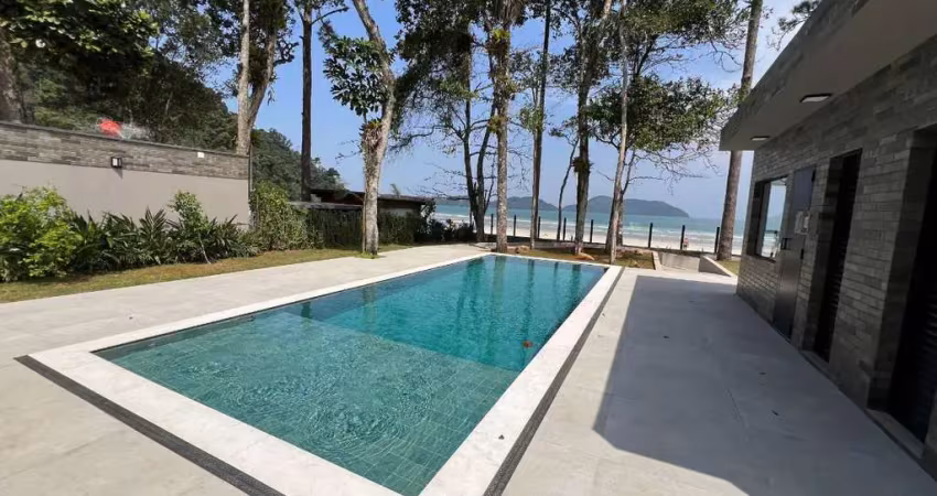 Casa no condomínio canto do rio para venda com 5 quartos, sendo 5 suítes, 250m²