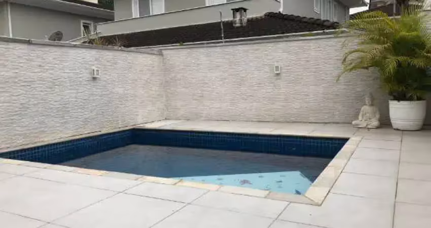 Casa no condomínio mar azul para locação com 4 quartos, sendo 3 suítes, 180m²