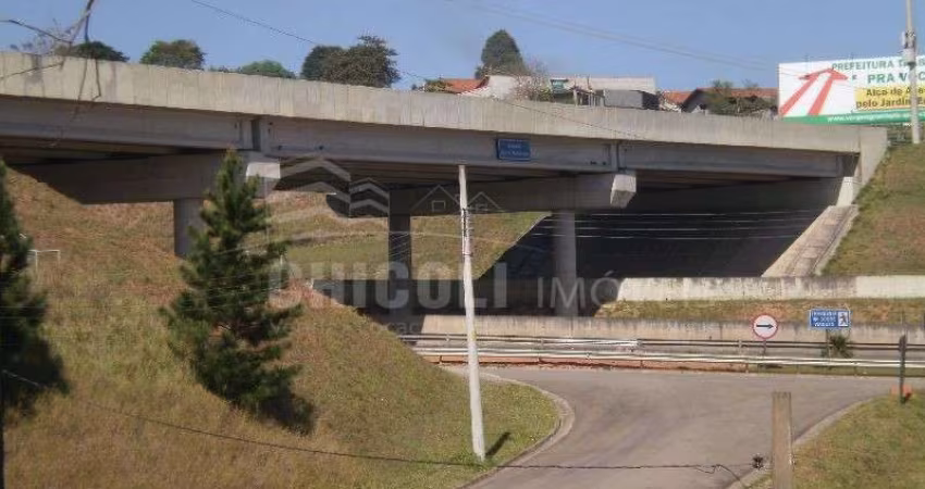 Área de Frente para a Rodovia Raposo Tavares!