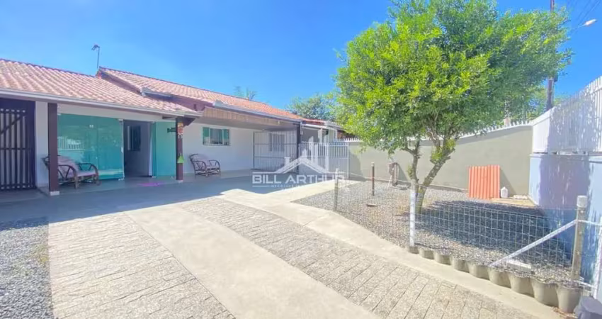 Casa com piscina a 800 metros da praia do tabuleiro