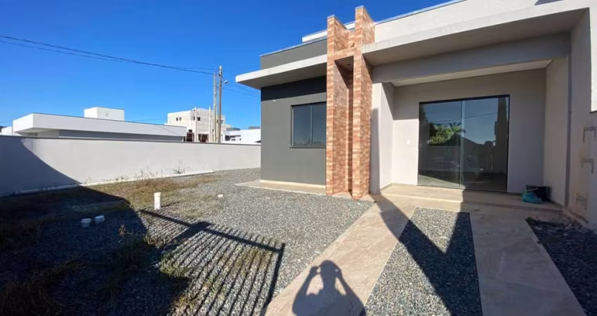 Casa na praia com um amplo terreno