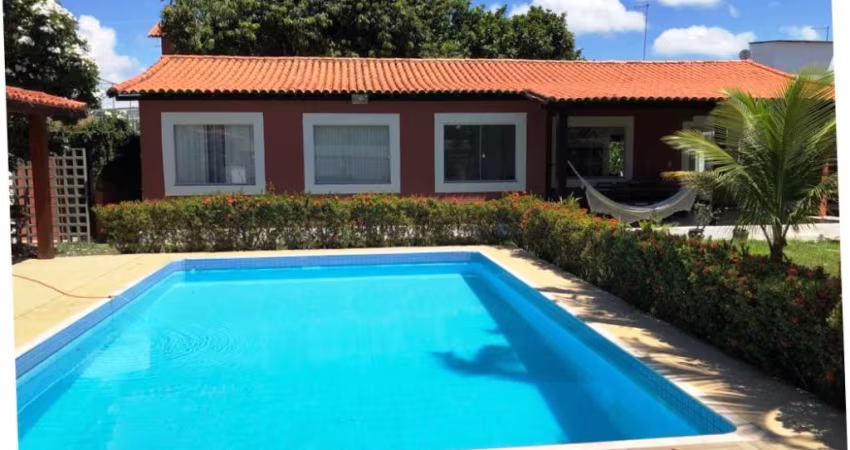 Casa em Cond. c/ terreno de 1000m²!!