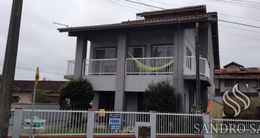 Sobrado para Venda em Balneário Barra do Sul, Centro, 5 dormitórios, 1 suíte, 4 banheiros, 2 vagas