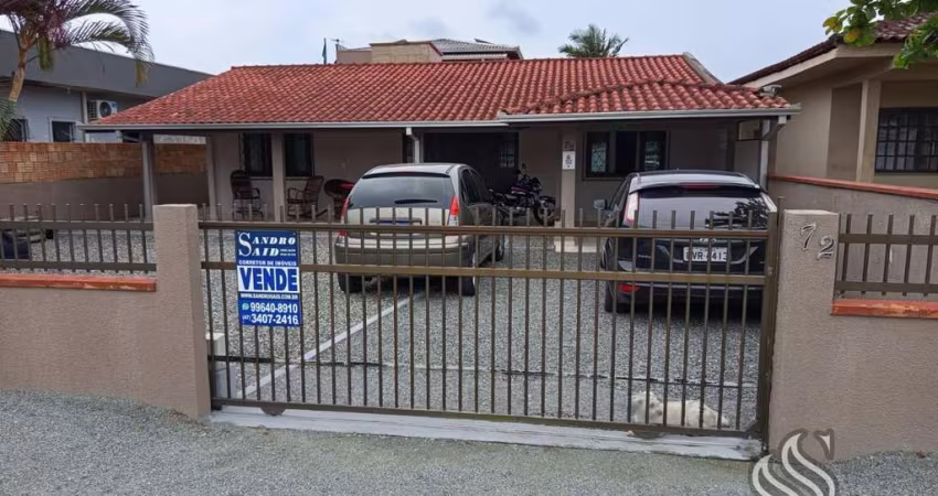 Casa para Venda em Balneário Barra do Sul, Pinheiros, 3 dormitórios, 1 suíte, 2 banheiros, 3 vagas