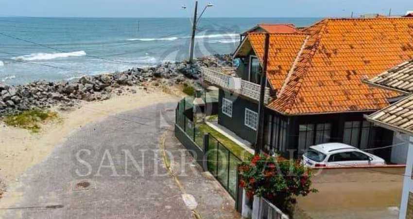 Sobrado para Venda em Balneário Barra do Sul, Centro, 5 dormitórios, 1 suíte, 2 banheiros, 5 vagas