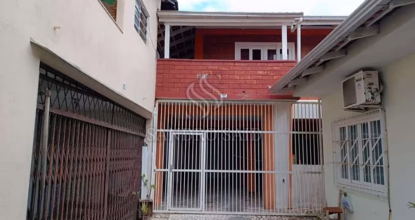 Sobrado para Venda em Balneário Barra do Sul, Centro, 5 dormitórios, 3 banheiros, 3 vagas