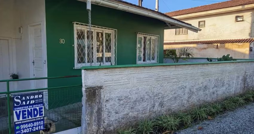 Casa para Venda em Balneário Barra do Sul, Centro, 4 dormitórios, 2 banheiros, 2 vagas