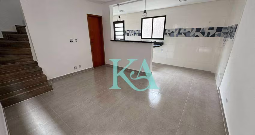 Sobrado com 2 dormitórios à venda, 65 m² por R$ 330.000 - Maracanã - Praia Grande/SP
