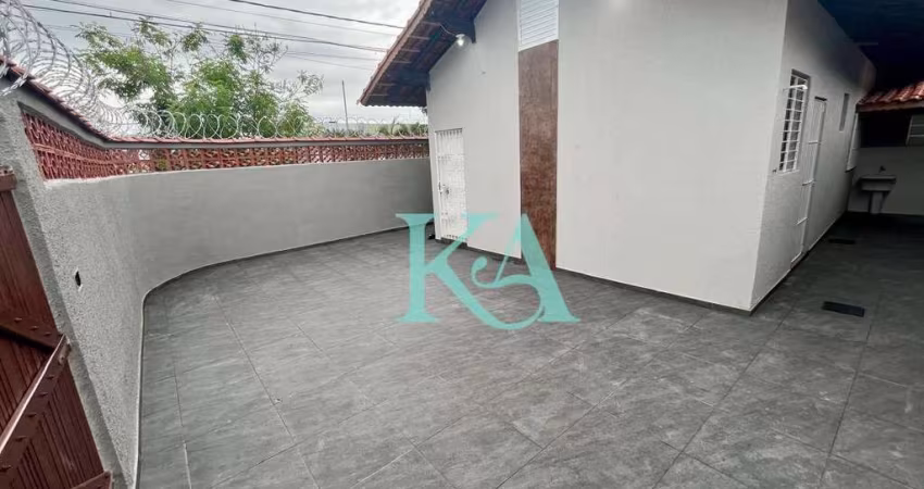 Casa com 2 dormitórios à venda, 130 m² por R$ 439.000 - Maracanã - Praia Grande/SP