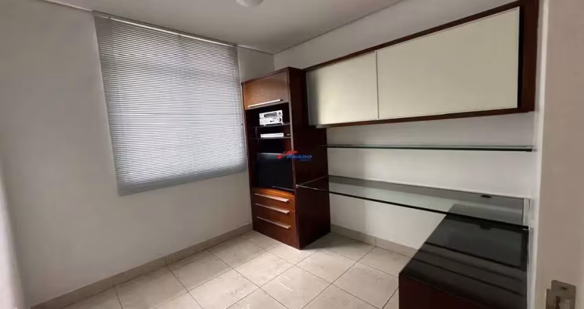 EXCELENTE APTO 3 QUARTOS, ELEVADOR, DUAS VAGAS, LOCAÇÃO