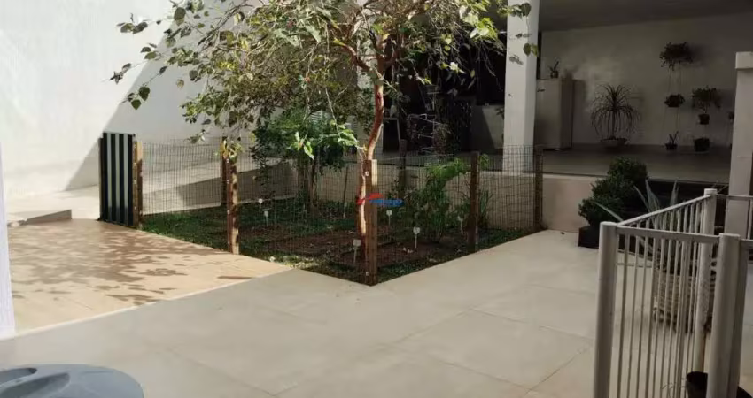 Casa com 4 quartos à venda na Rua Gardênia, Caiçaras, Belo Horizonte