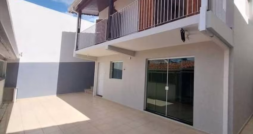 Casa  belíssima para locação com 03 dormitórios no bairro do Alvinópolis