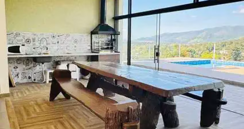 Chácara com 03 quartos à venda  por R$950.000,00, Jd Estância Brasil, Atibaia/SP