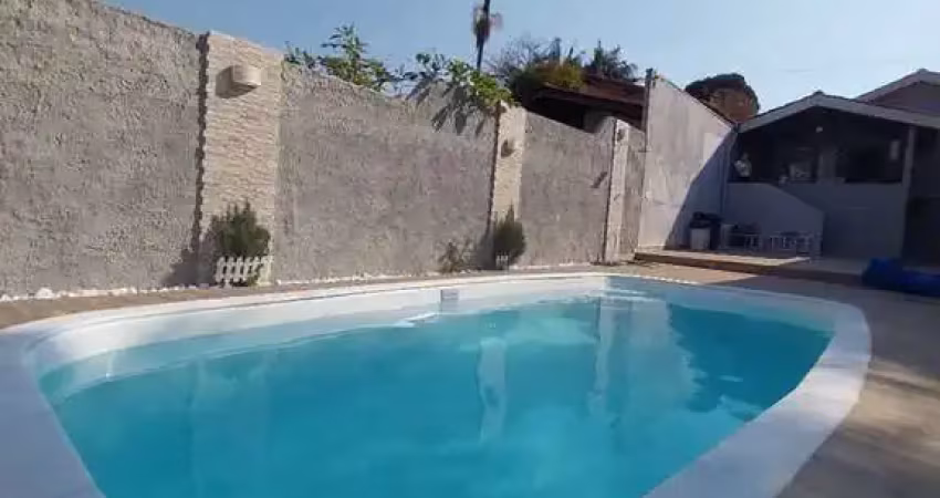 Casa térrea á venda com 03 dormitórios e edícula no bairro atibaia