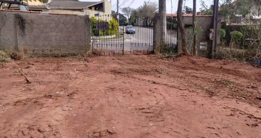 Lote com excelente topografia, 400m2 no bairro Jd dos Pinheiros