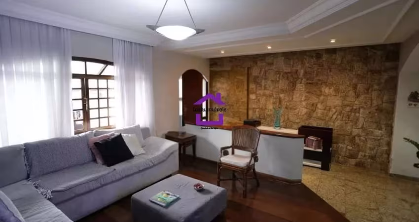 Casa (Sobrado) para Locação, 5 dorm(s), 1 suite(s), 7 vaga(s), 350 m²
