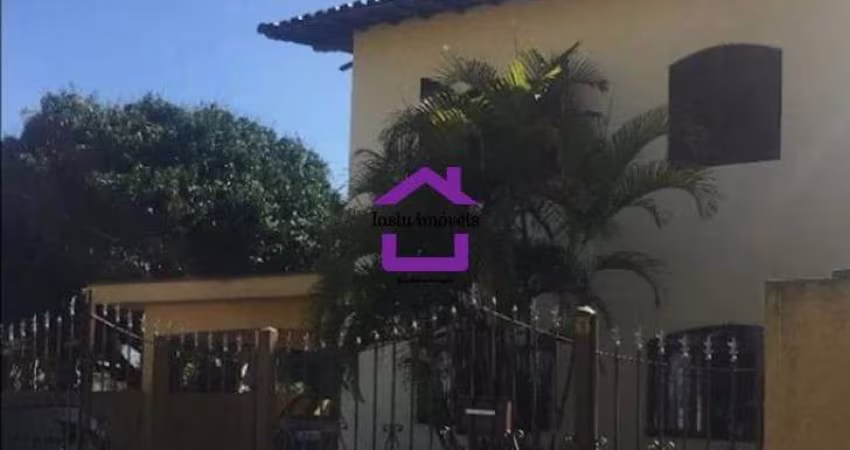Casa (Sobrado) para Venda, 3 dorm(s), 1 suite(s), 12 vaga(s), 210 m²