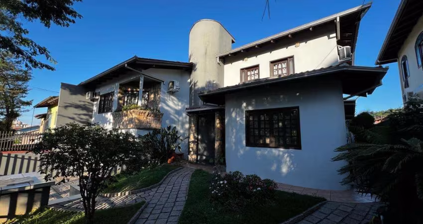 SOBRADO no IRIRIÚ com 4 quartos para VENDA, 272 m²
