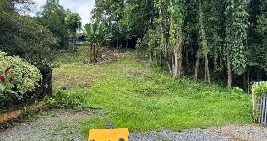 Terreno à venda na Rua Chanceler Adenauer, Glória, Joinville