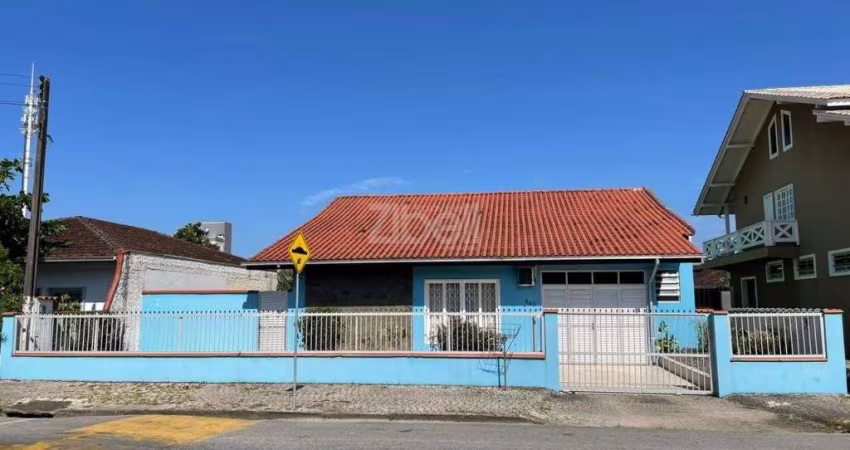 CASA no IRIRIÚ com 5 quartos para VENDA, 211 m²