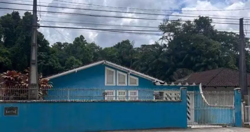 Casa com 3 quartos à venda na Rua Lacerdópolis, 138, Floresta, Joinville