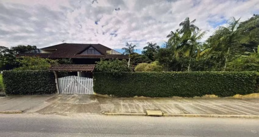 Casa com 5 quartos à venda na Rua José Boiteux, 367, Glória, Joinville