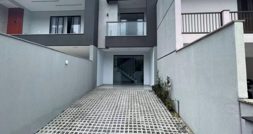 SOBRADO GEMINADO no ANITA GARIBALDI com 3 quartos para VENDA, 103 m²
