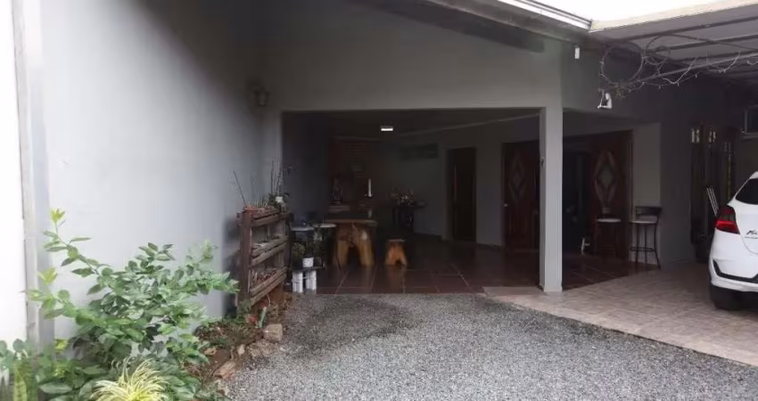 Casa plana no saguaçú com 3 quartos para venda, 130 m²