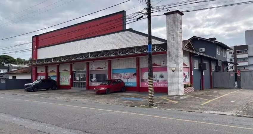 GALPÃO no COSTA E SILVA com 0 quartos para LOCAÇÃO, 1300 m²