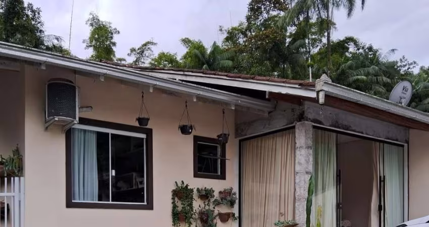 CASA no NOVA BRASÍLIA com 2 quartos para LOCAÇÃO, 100 m²